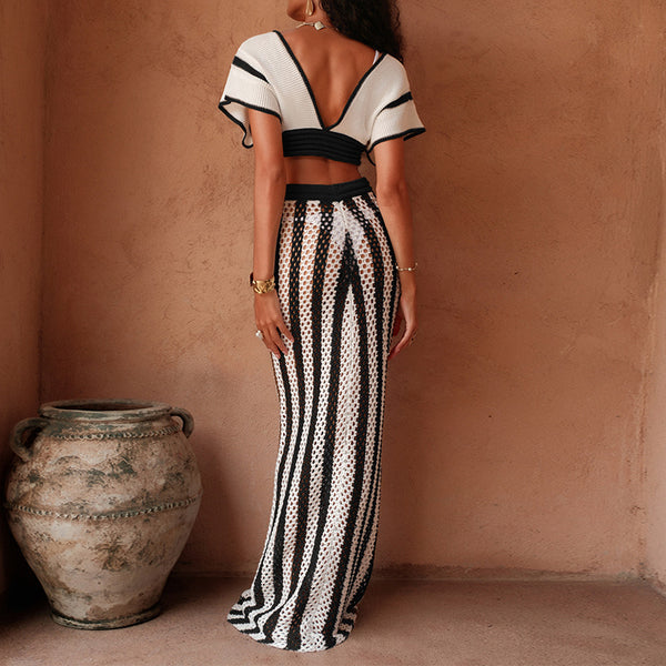 Black Solid Knitted Top With Skirt