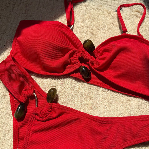Solid Spaghetti Straps Front Side Metal Hook Bikini Swimsuit Red