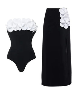 Black Soild Strapless Swimsuit With Beach Skirt